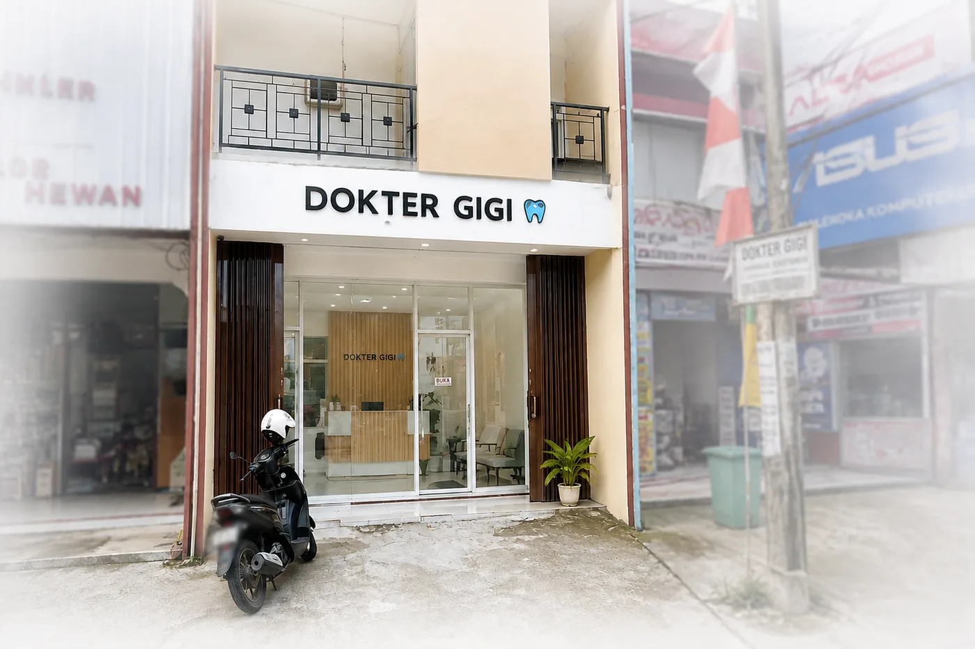 Dokter gigi DENTISKU Subang melayani keluarga di klinik gigi modern